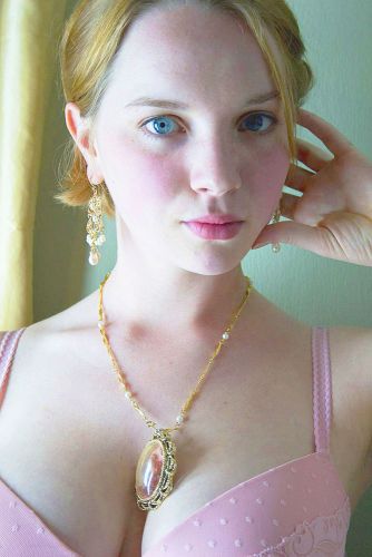 Валя проститутка интим салон Санкт-Петербурга у метро Купчино проститутки вип салоны