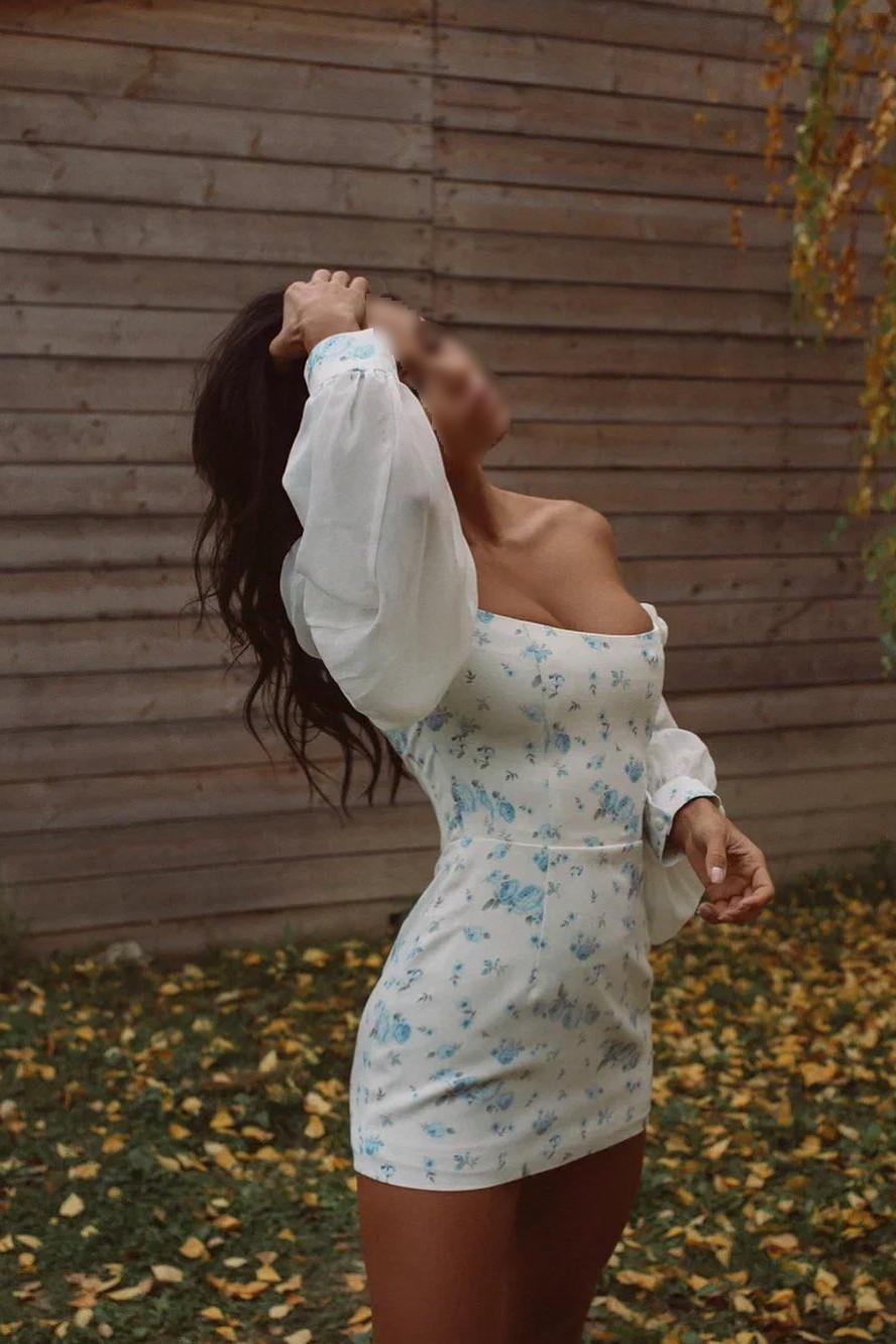 Виктория проститутка интим салон Санкт-Петербурга у метро Проспект Большевиков путаны из интим салонов Питера