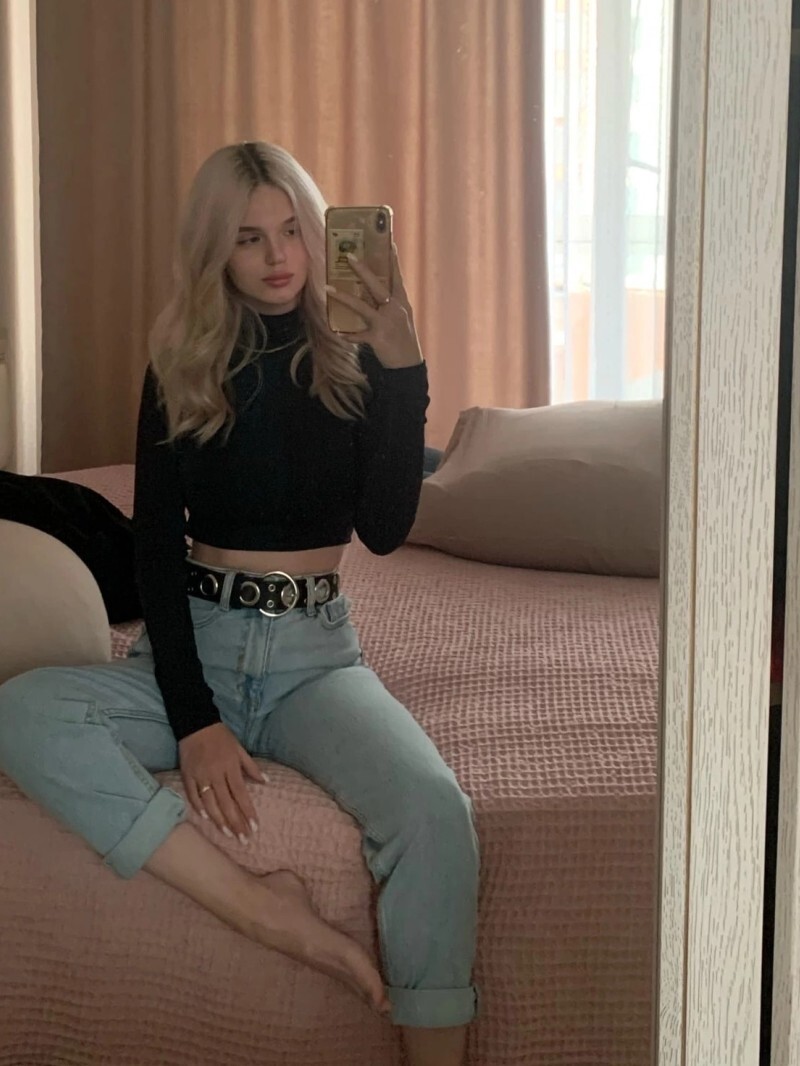 Марина проститутка интим салон Санкт-Петербурга у метро Проспект Большевиков путаны спб салон