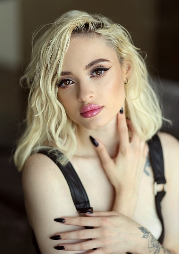 Тамара индивидуалка СПб у метро Площадь Александра Невского индивидуалки для пар